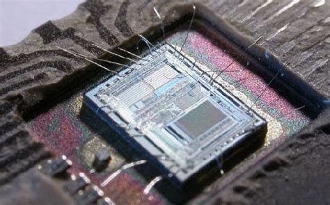 This Chip Will Self Destruct (If DARPA Can Get It To).
